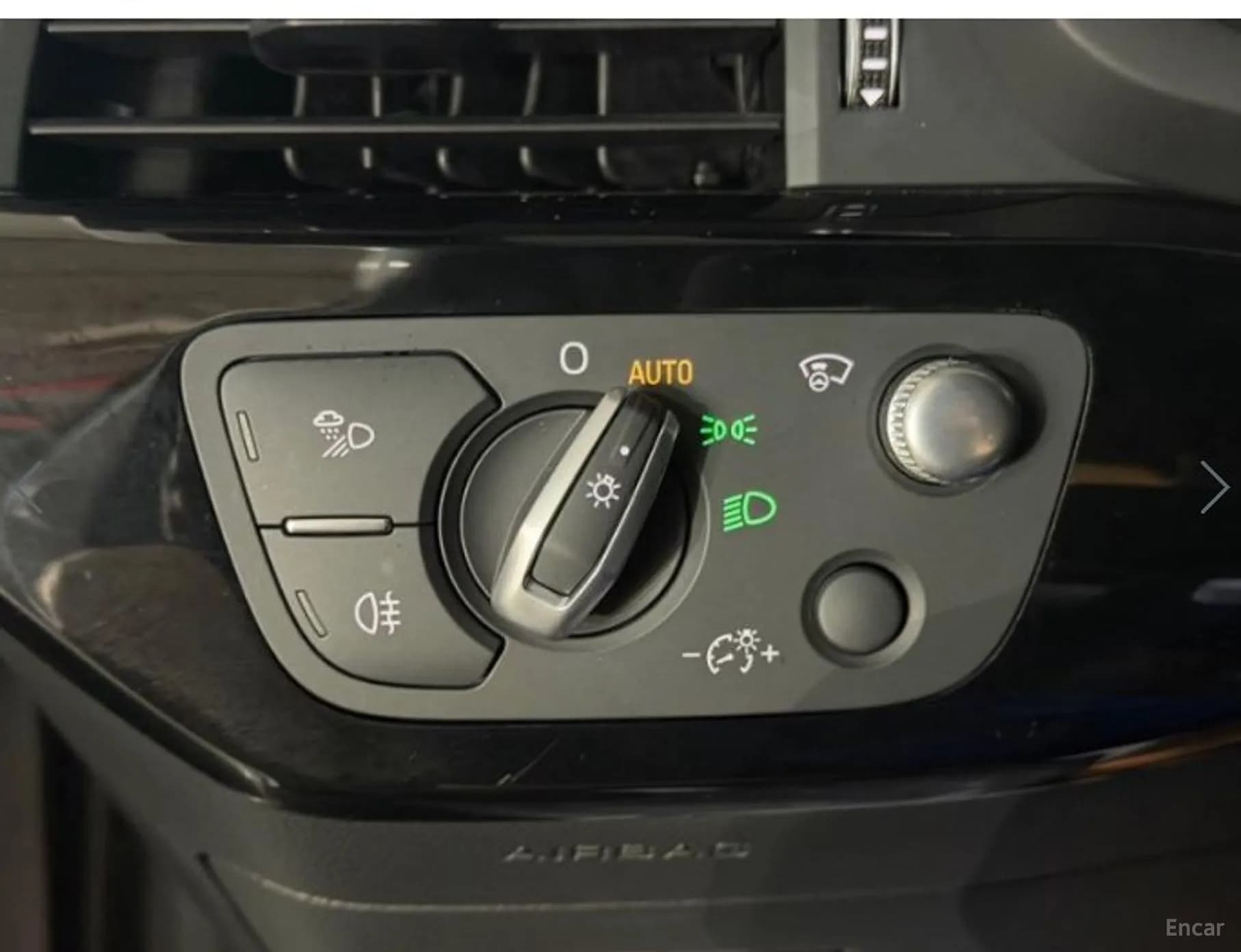 A4 (B9)