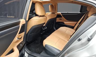 ES300h 7th Generation