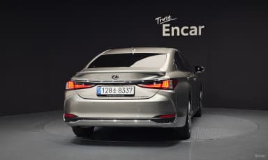 ES300h 7th Generation