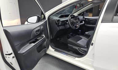 Prius C