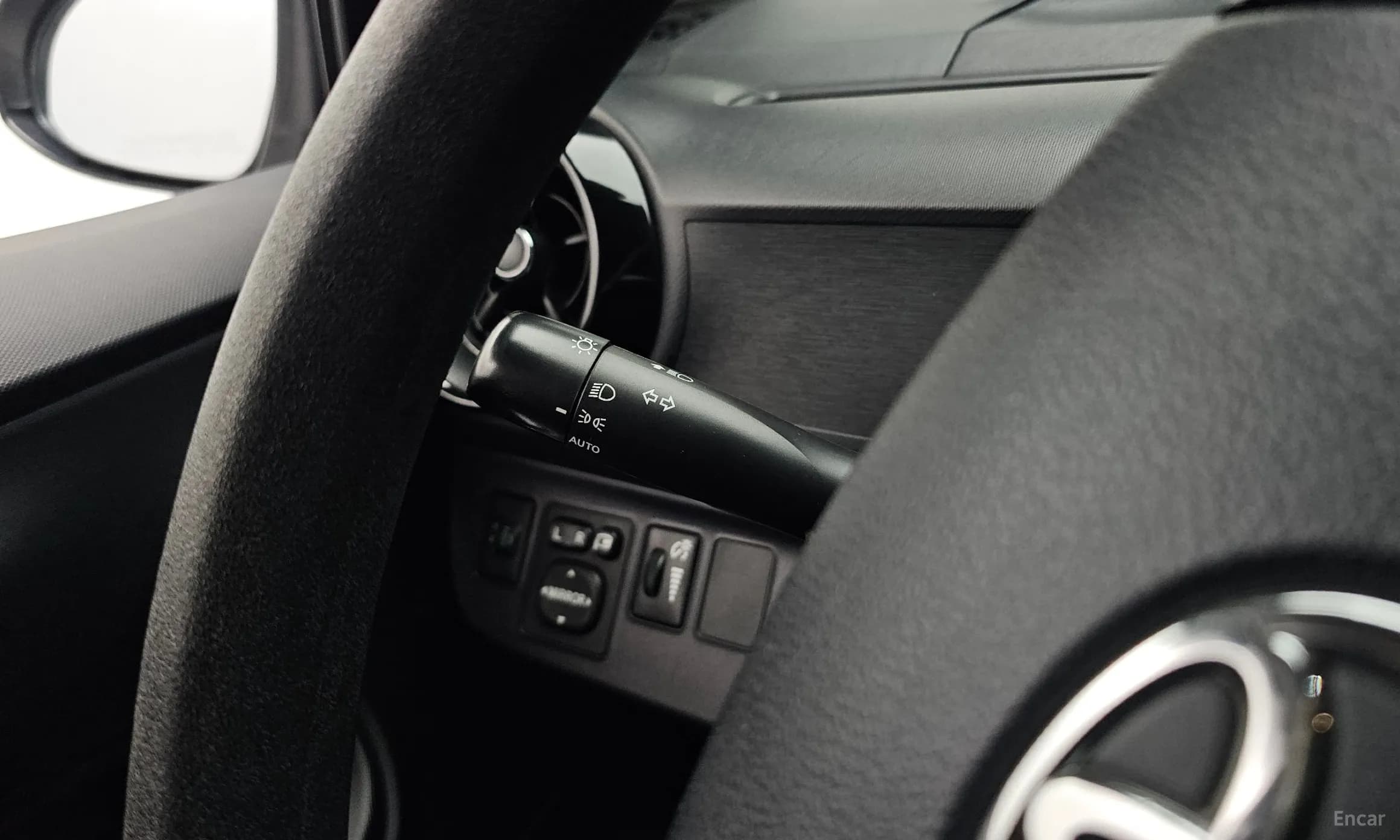 Prius C