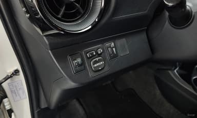 Prius C