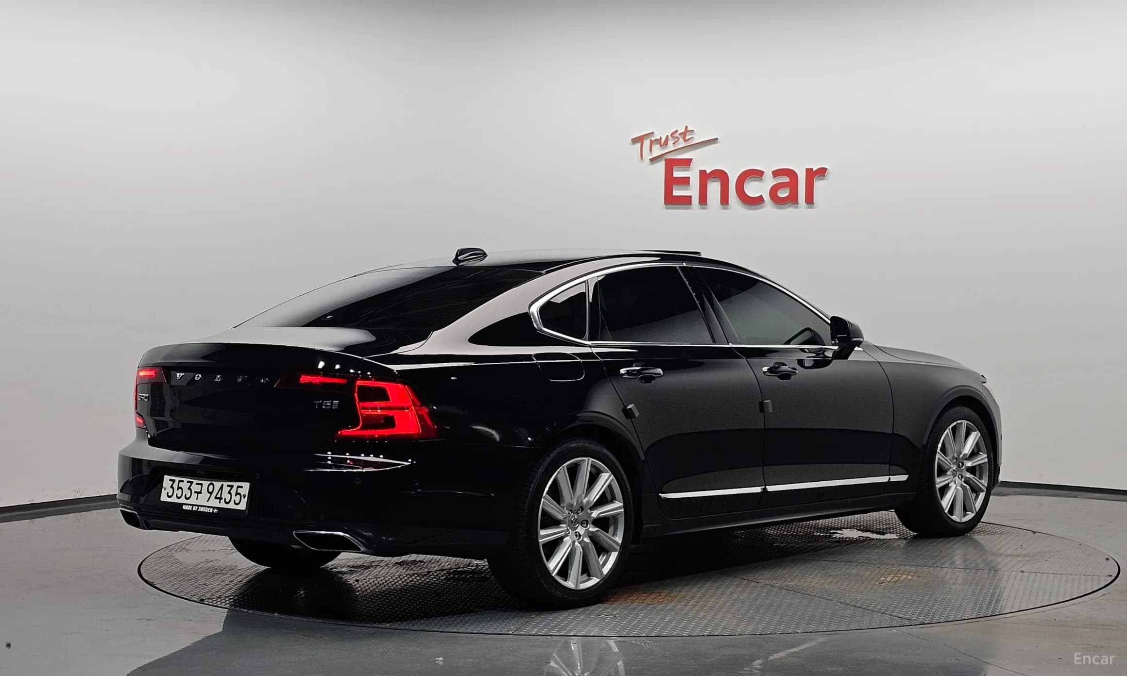 S90
