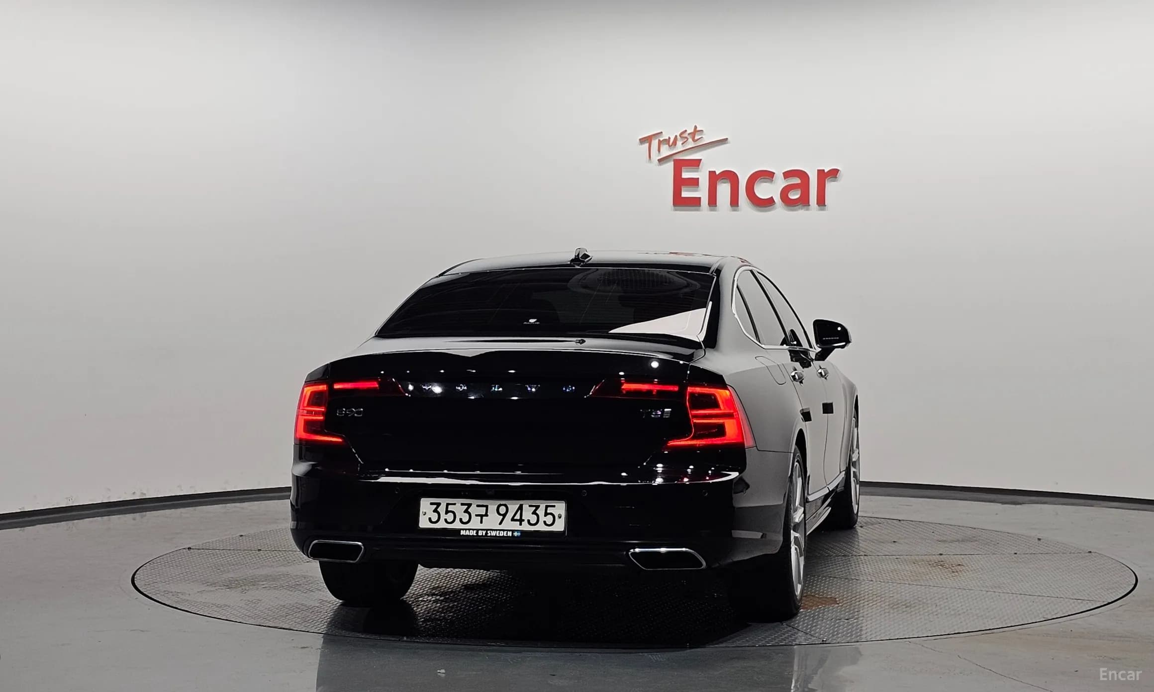 S90