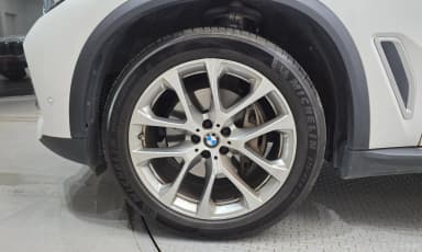 X5 (G05)