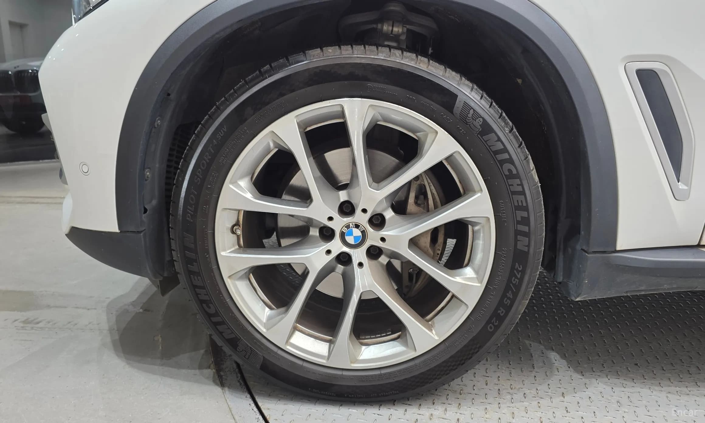 X5 (G05)