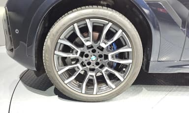 X6 (G06)