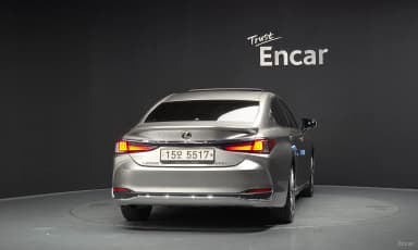 ES300h 7th Generation