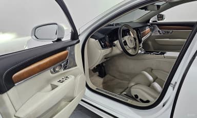 S90