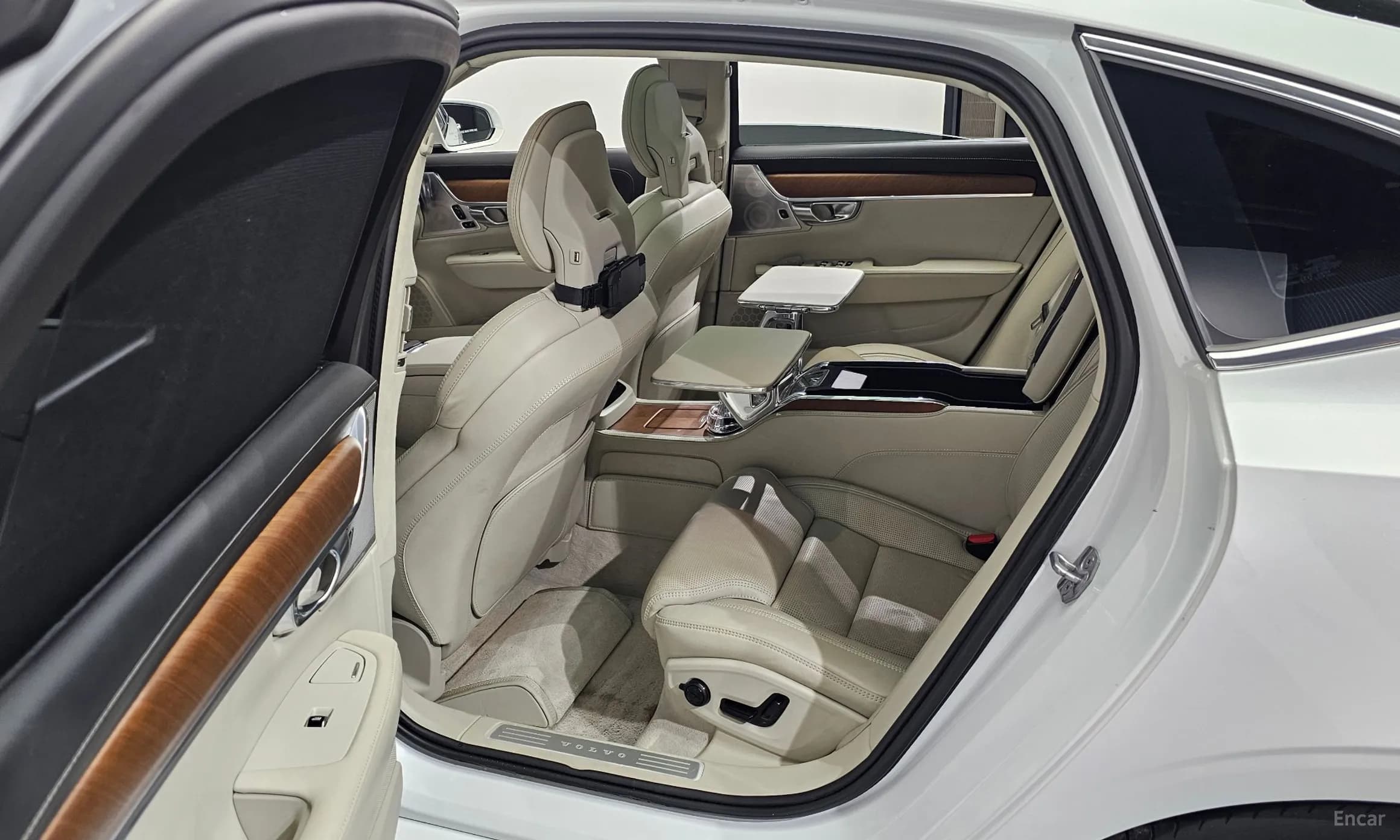 S90