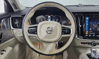 S90