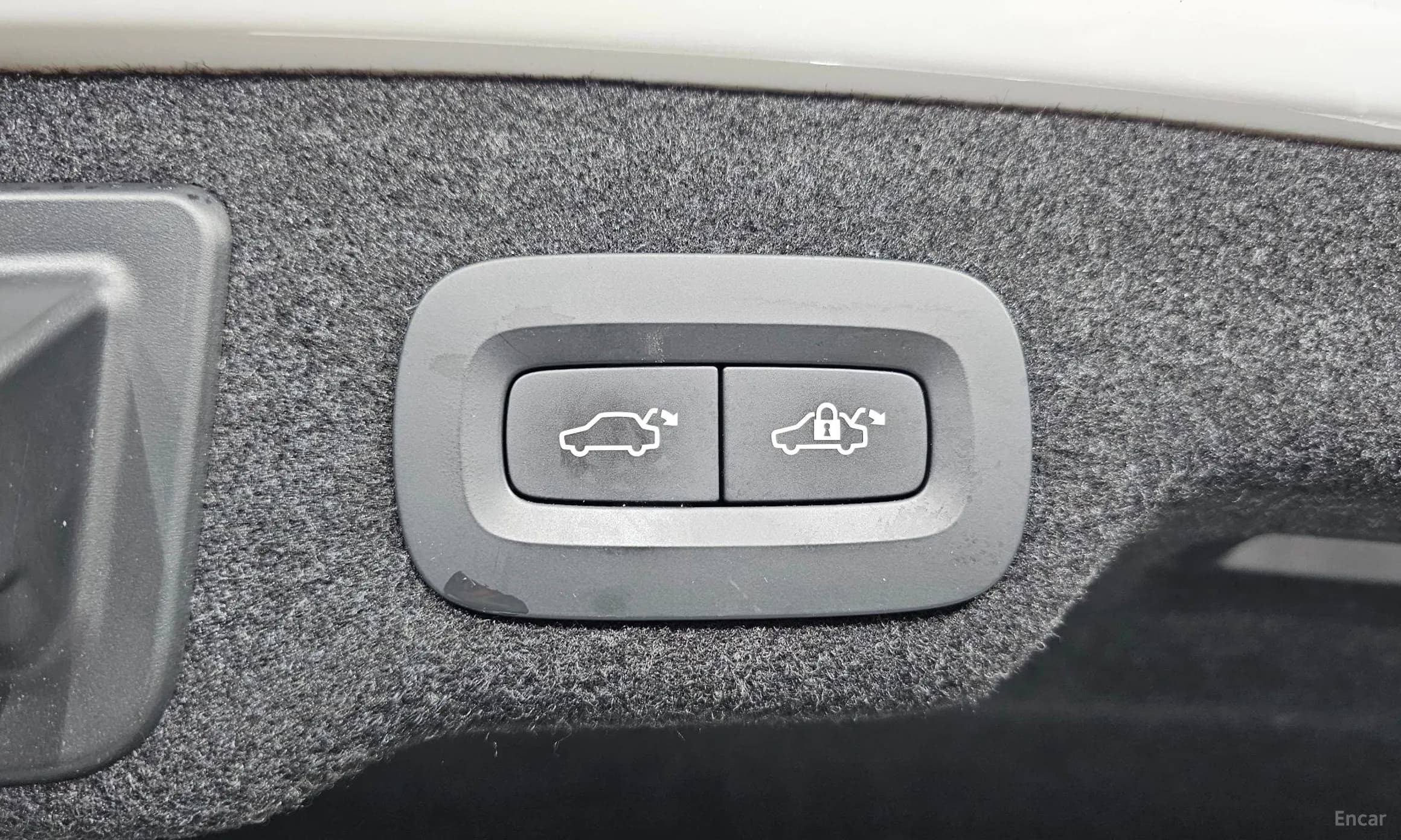 S90