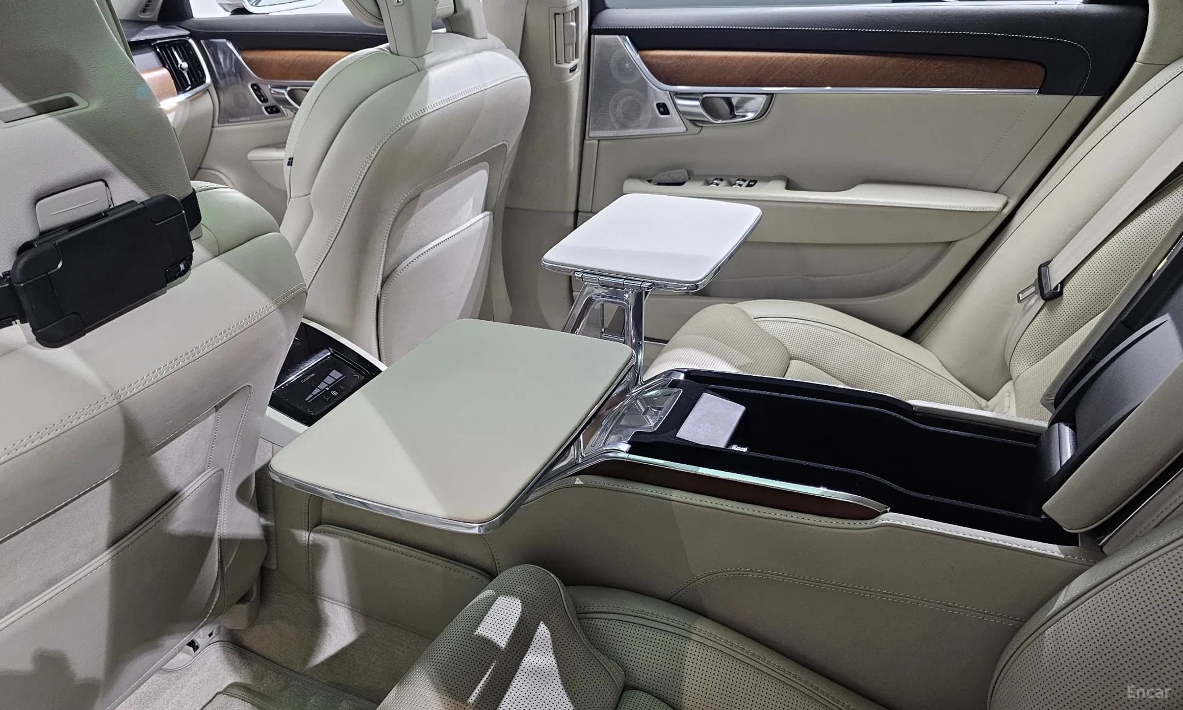 S90