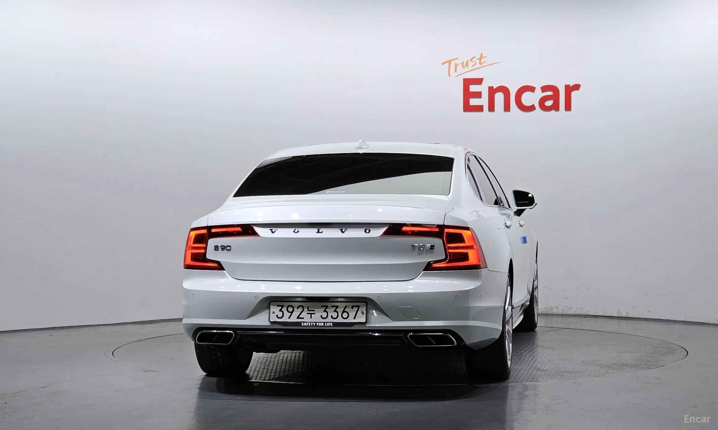 S90