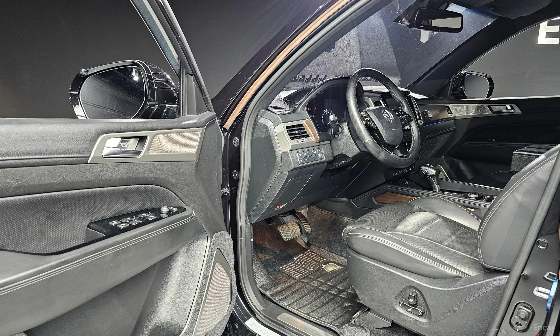 G4 Rexton
