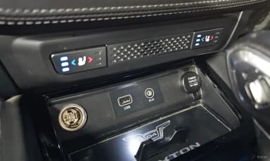 G4 Rexton