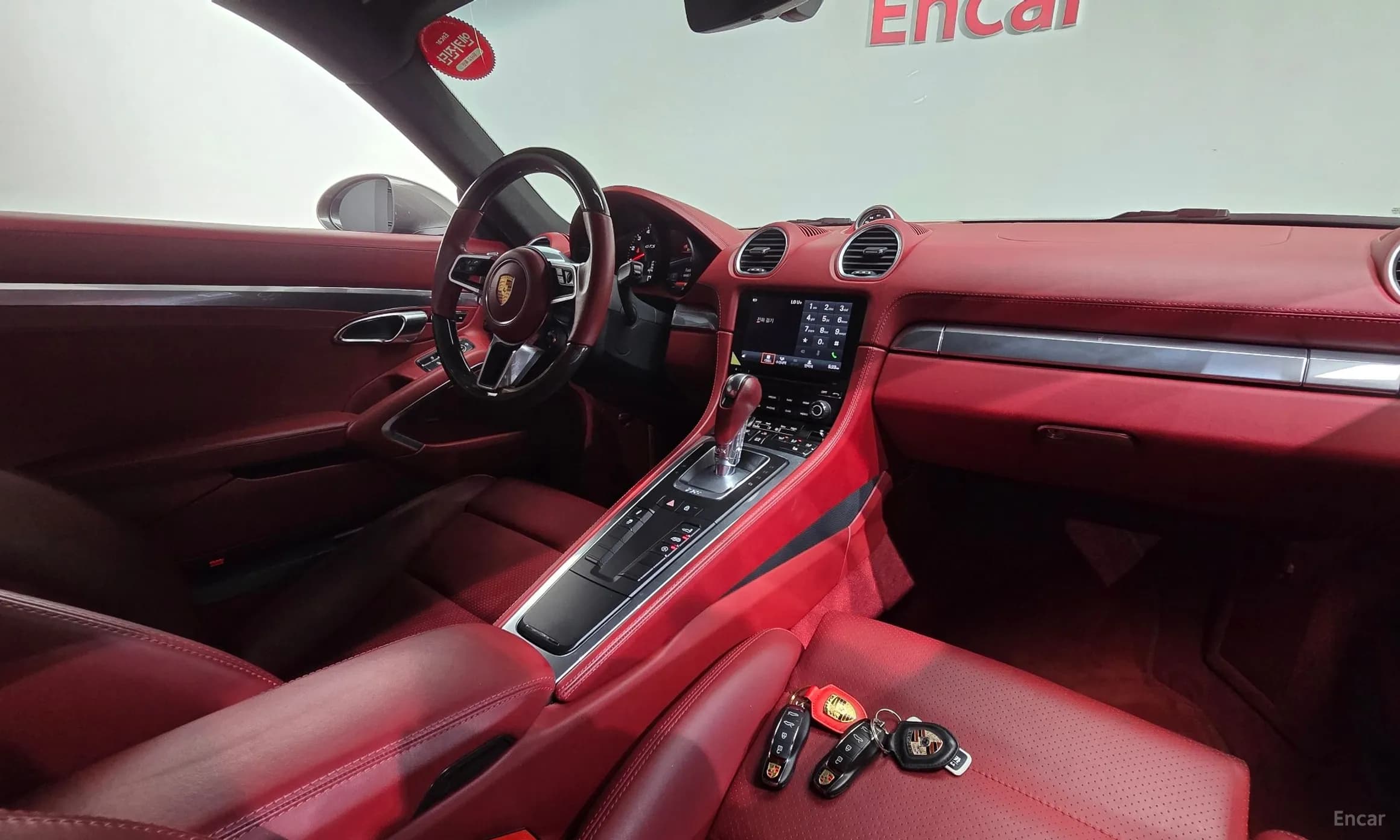 718 Cayman