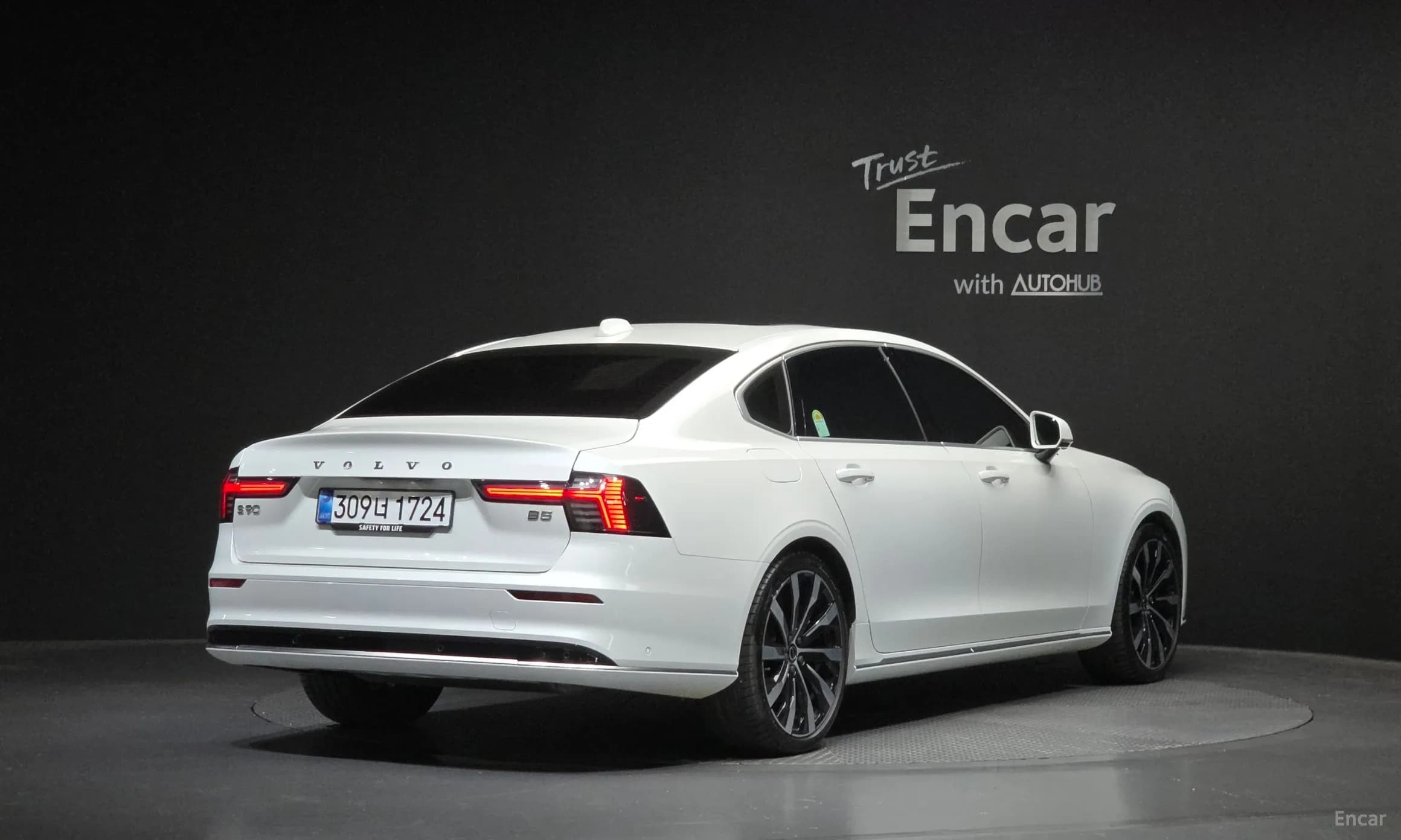 S90