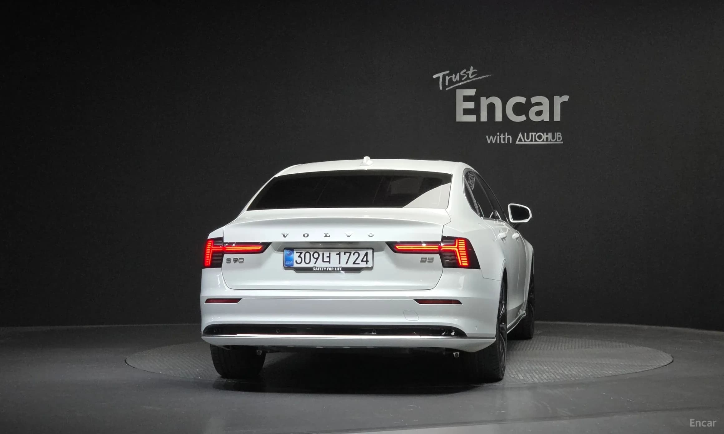 S90