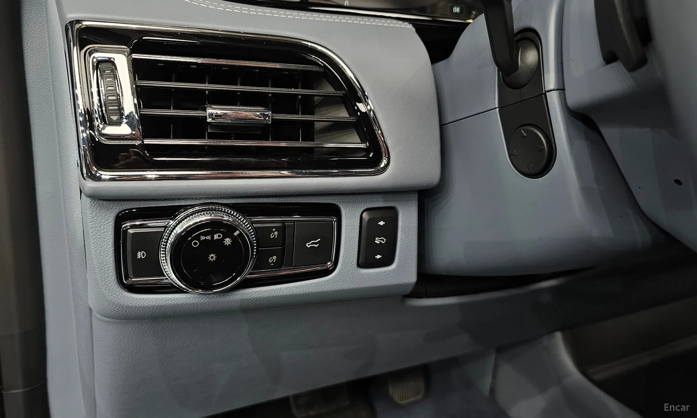Navigator 4th generation