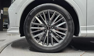 Q3 (F3)