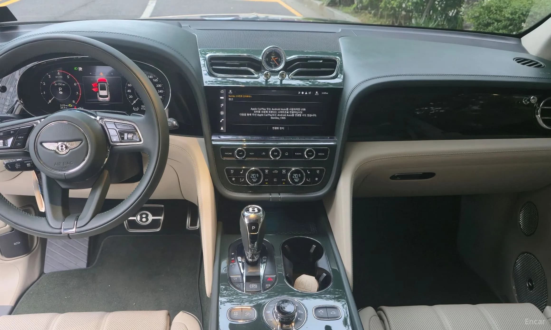 Bentayga