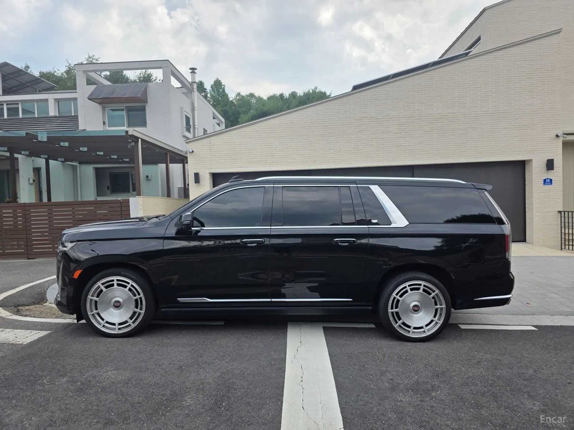 Escalade 5th Generation