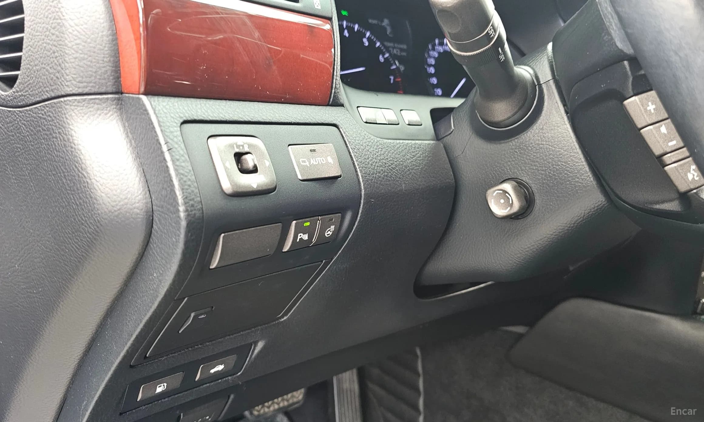 LS460