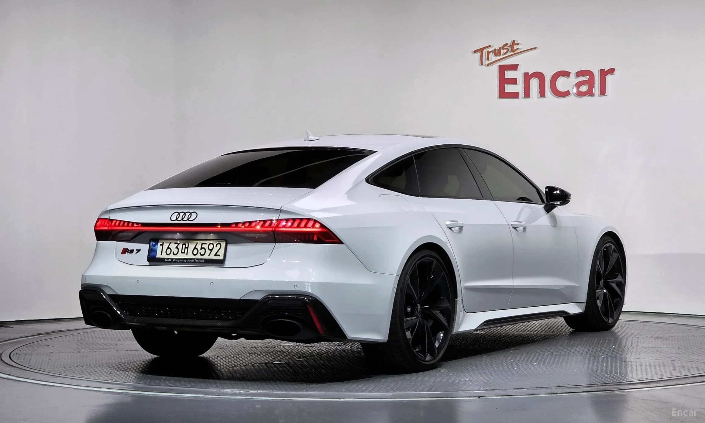 RS7 (4K)