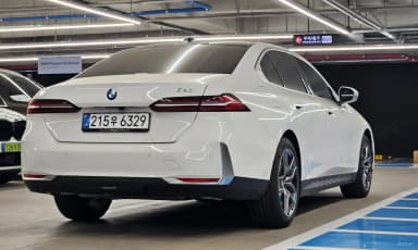 5 Series (G60)