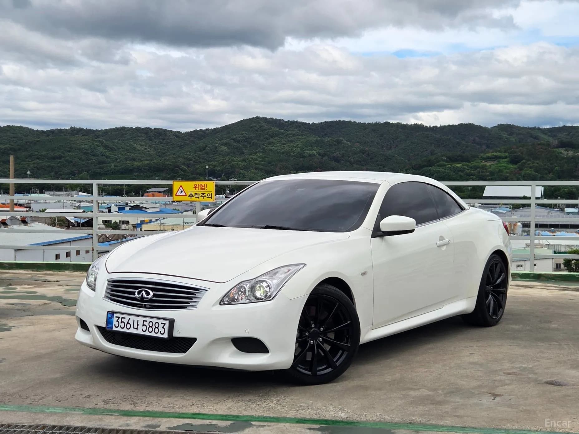 G37