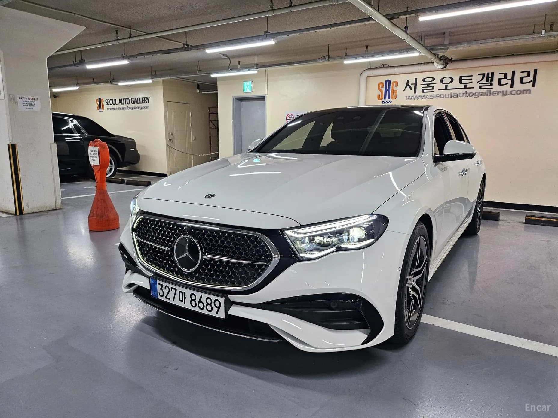 E-Class W214
