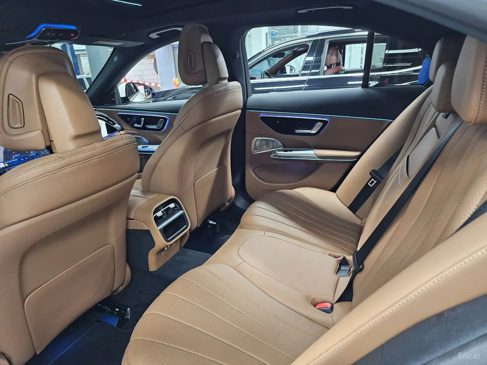 E-Class W214