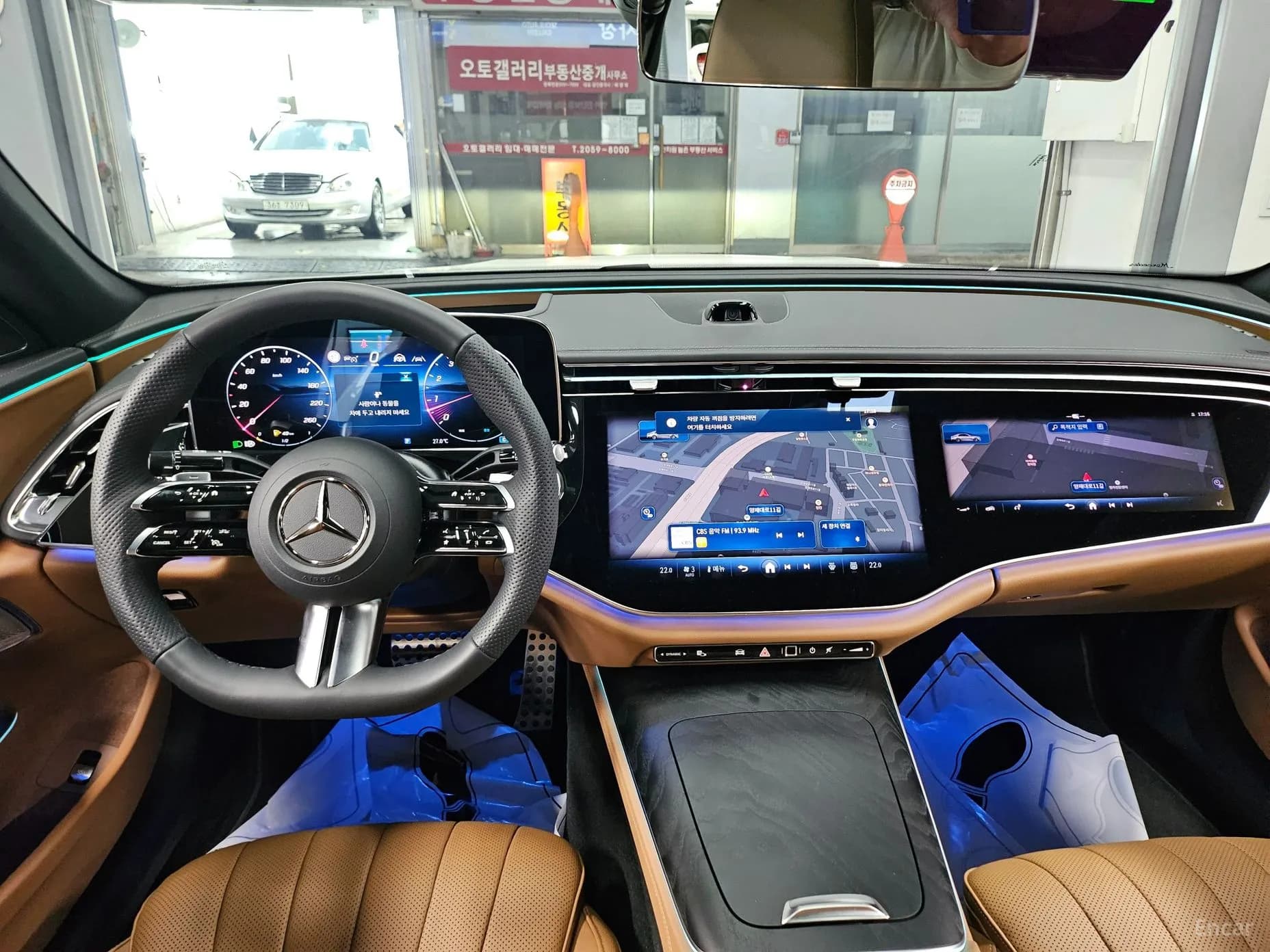 E-Class W214
