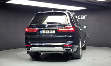 X7 (G07)