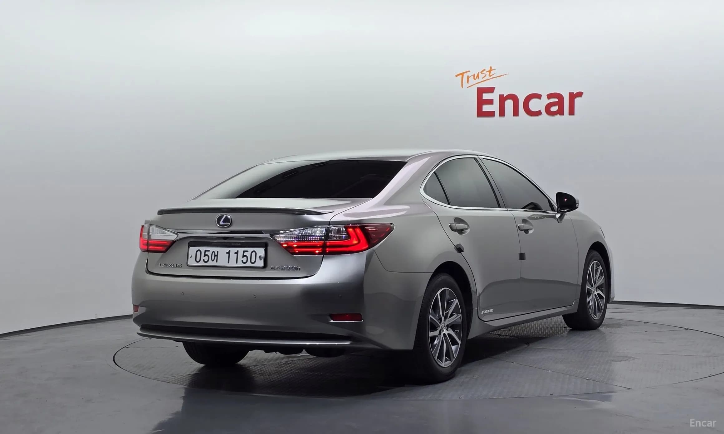 New ES300h