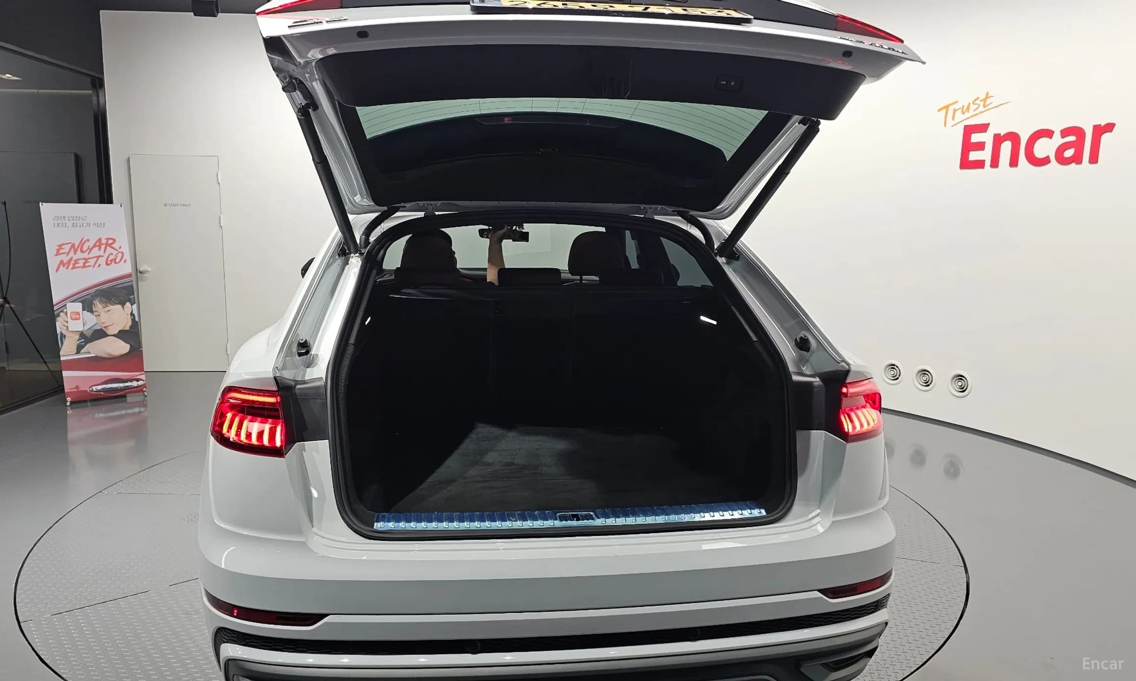 Q8 (4M)