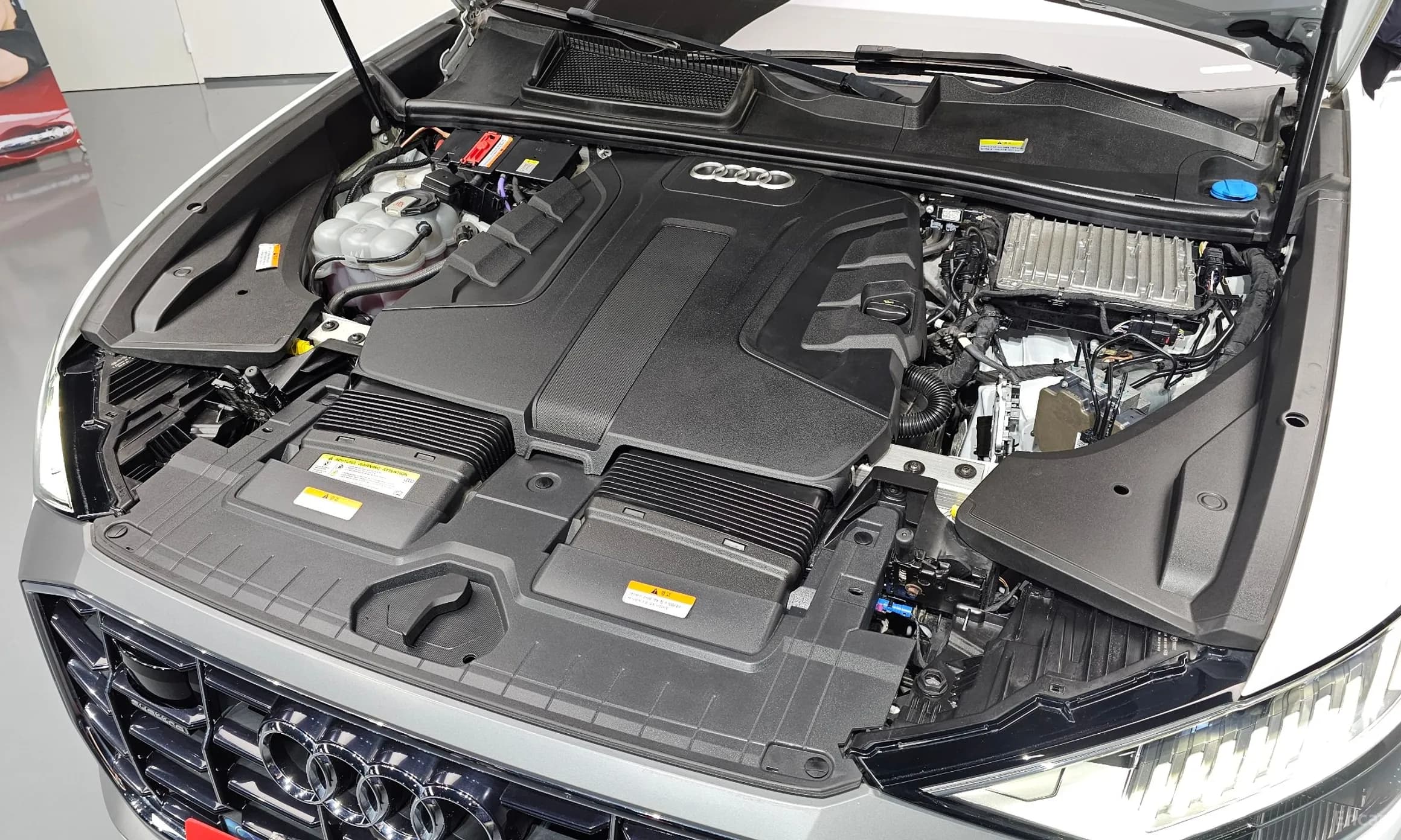 Q8 (4M)