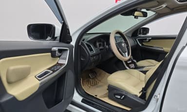 XC60
