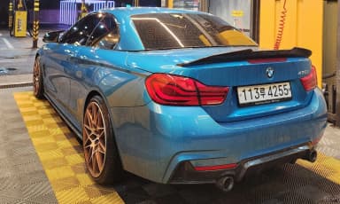 Series 4 (F32)