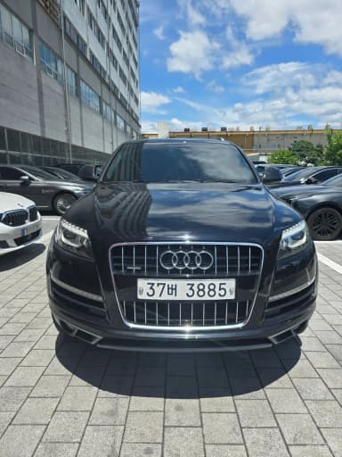 Q7