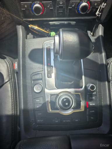 Q7