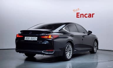 ES300h 7th Generation