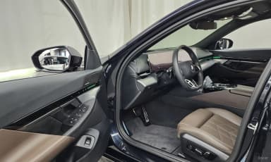 5 Series (G60)