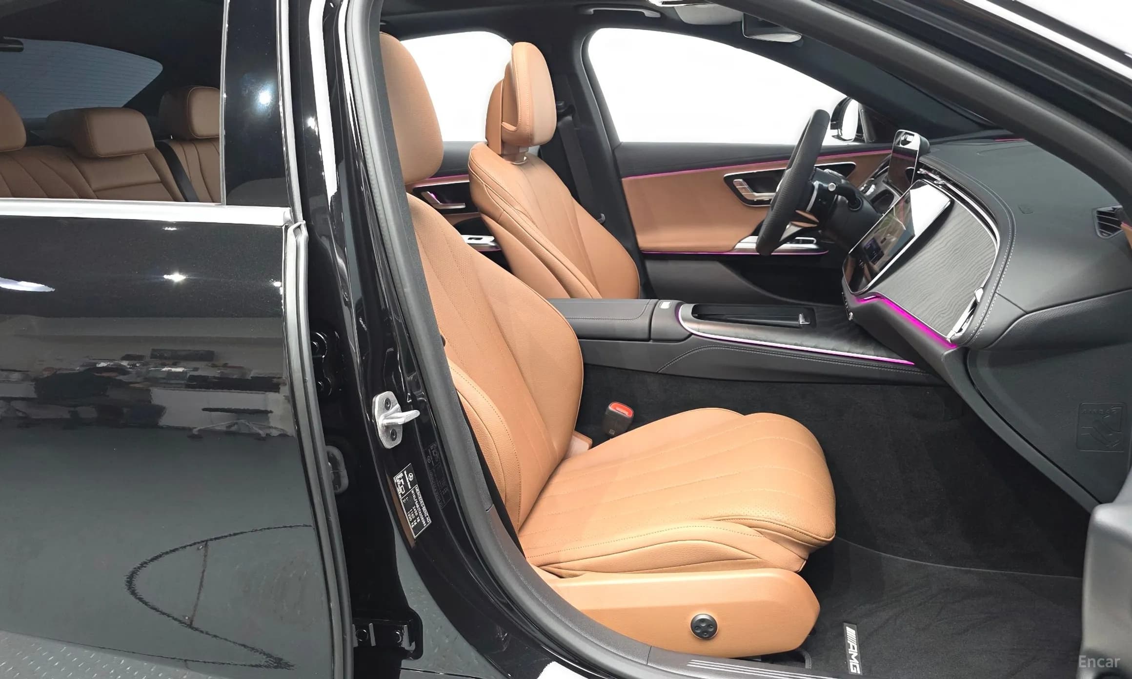 E-Class W214