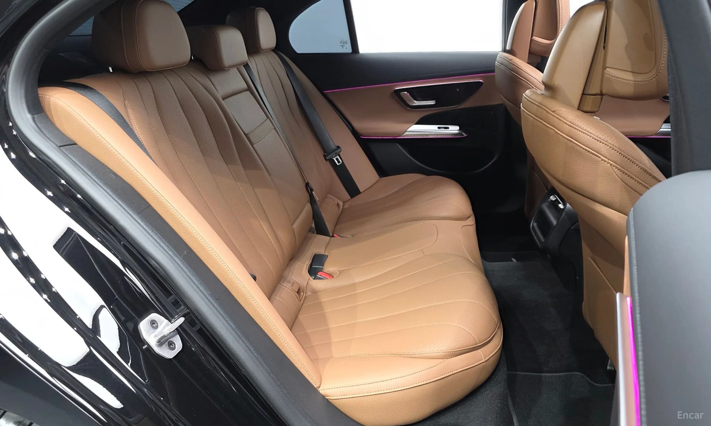 E-Class W214