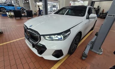 5 Series (G60)