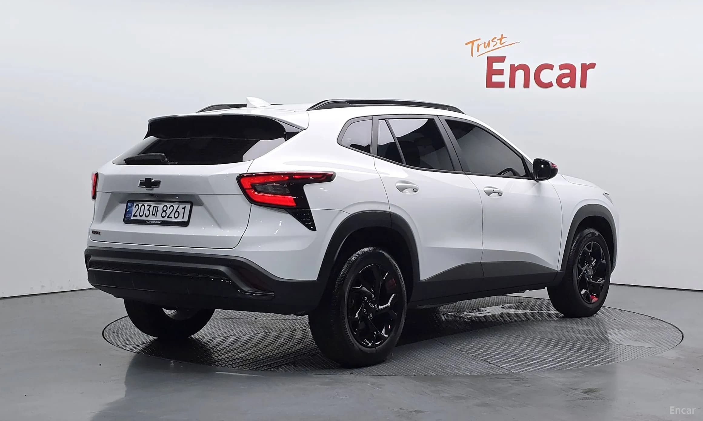 Trax Crossover