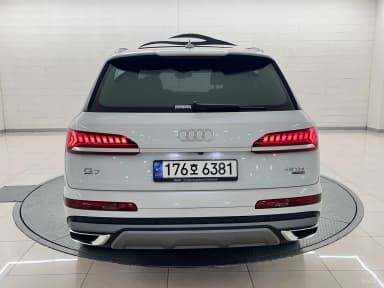 Q7 (4M)