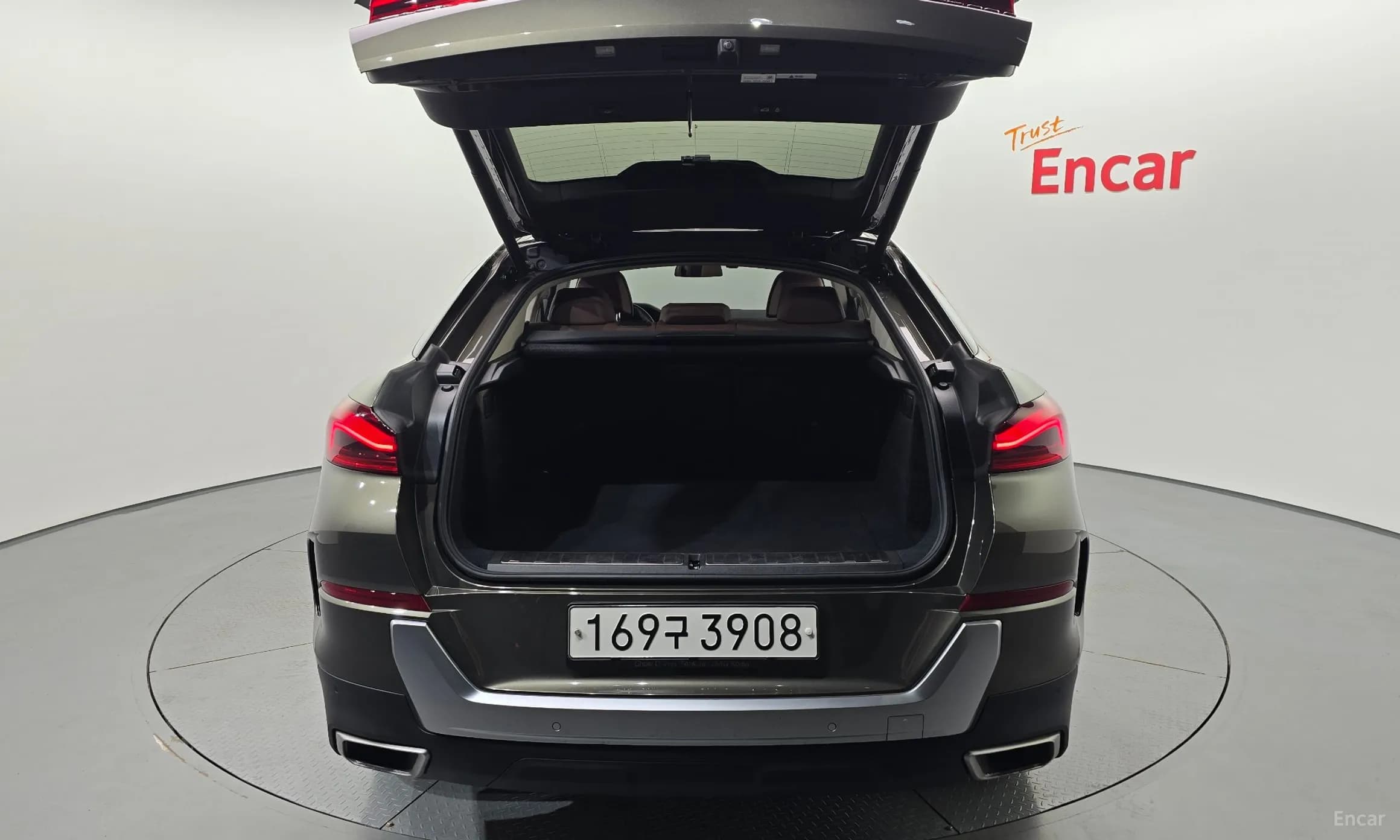 X6 (G06)